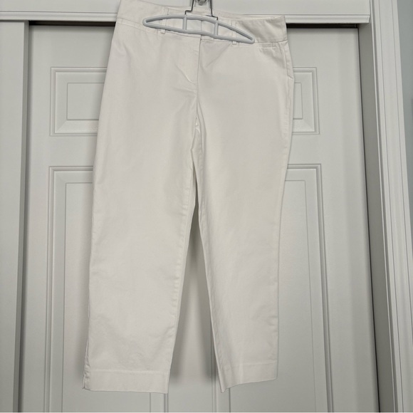Ann Taylor women’s white capris pants size 6 - Picture 1 of 8
